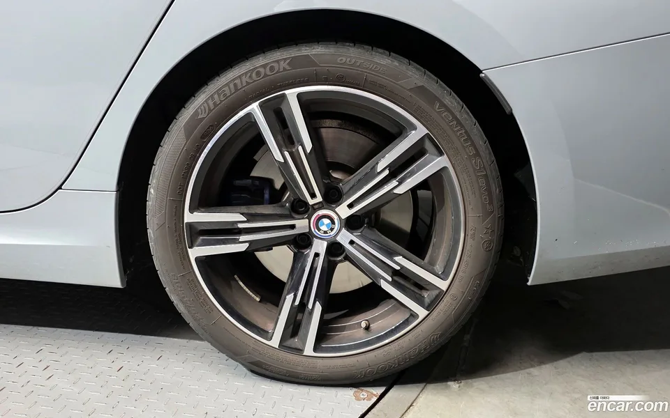 BMW 3 Series 320i M 2024 — миниатюра 2