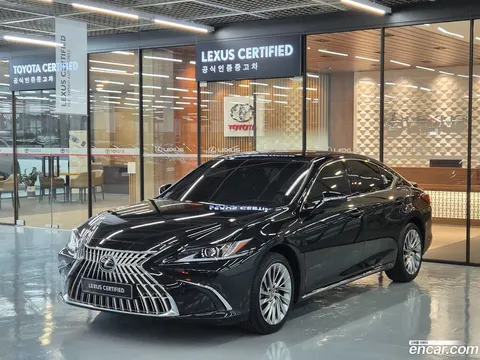 Lexus ES 300h 2025 buy in Moscow