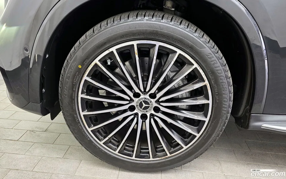 Mercedes-Benz GLC-Class GLC300 4MATIC 2023 — миниатюра 2