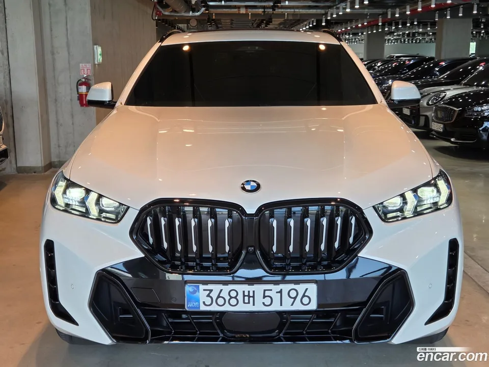 BMW X6 xDrive40i M 2025 — миниатюра 2