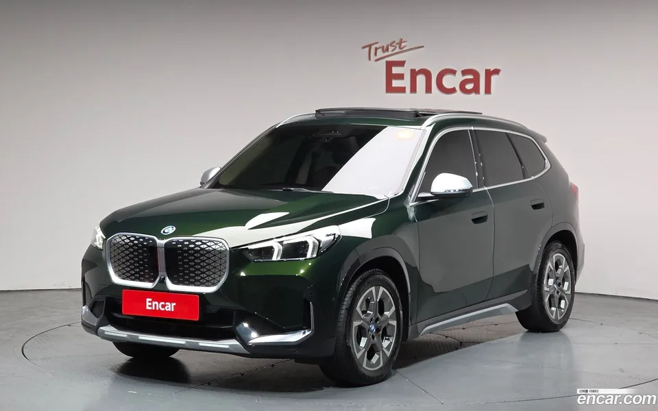 BMW iX1 xDrive 30 xLine 2024 — фото 1, купить с доставкой в Москву