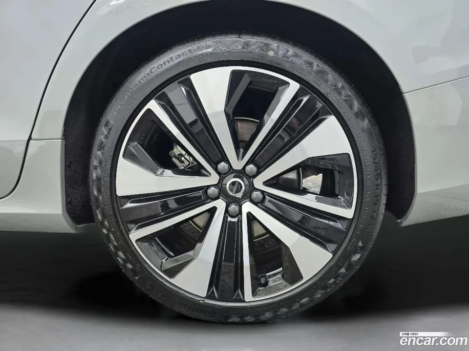 Volvo S60 B5 2023 — миниатюра 2