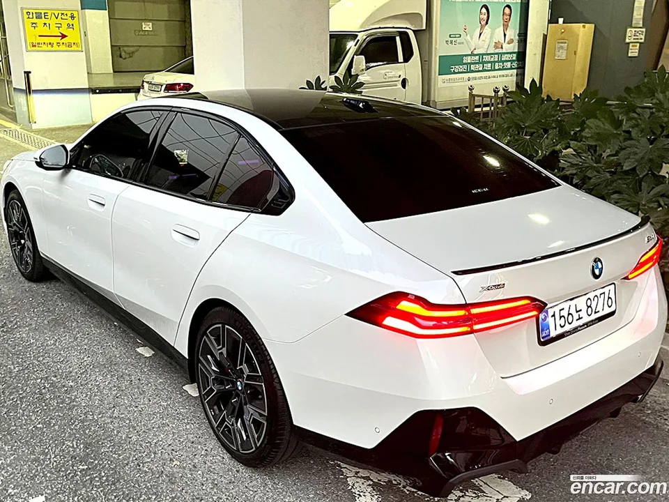 BMW 5 Series 530i xDrive M 2025 — миниатюра 4
