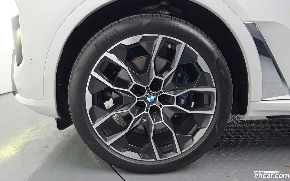 BMW X7 xDrive 40i M 6 2025 — миниатюра 4