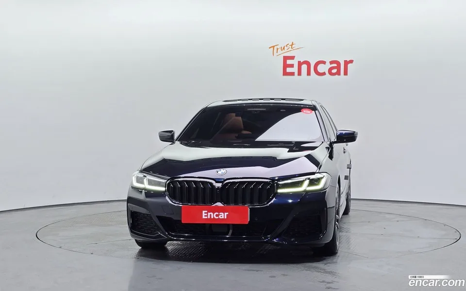 BMW 5 Series 520i M 2022 — миниатюра 3