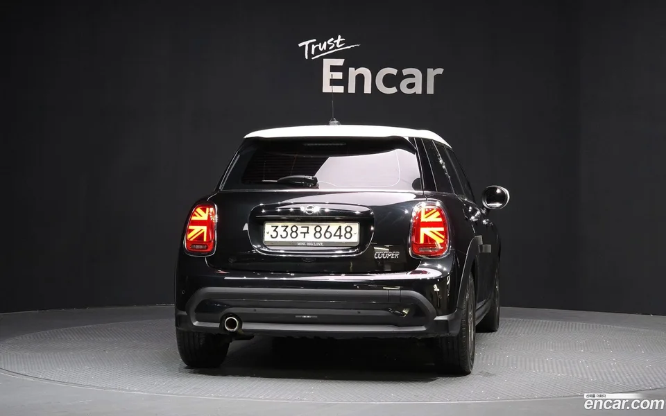 MINI Cooper 5 2022 — миниатюра 4