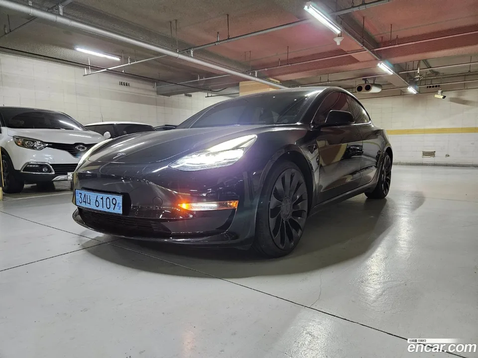 Tesla Model 3 AWD 2022 — фото 1, купить с доставкой в Москву