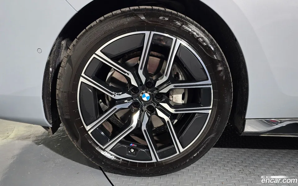 BMW 7 Series 740d xDrive M 2025 — миниатюра 5