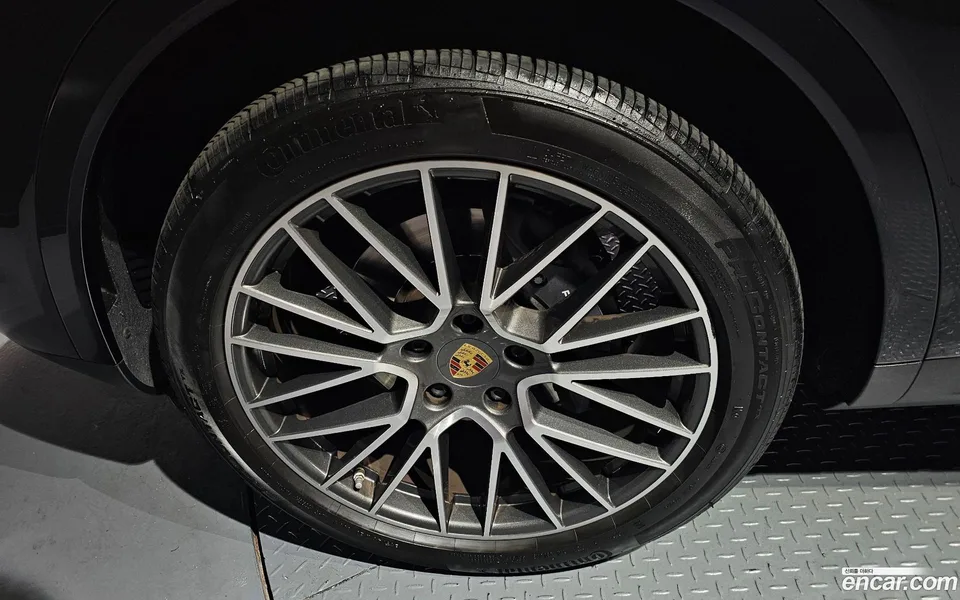 Porsche Cayenne 3.0 2022 — миниатюра 2