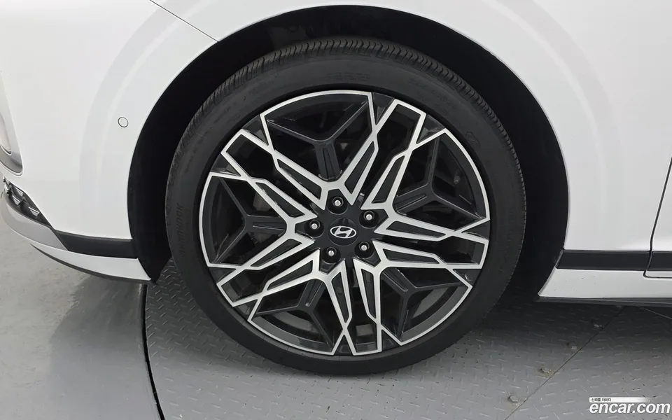 Hyundai Grandeur 2.5 2WD 2024 — миниатюра 2