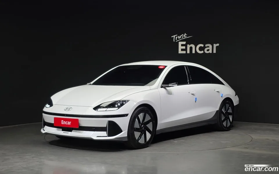 Hyundai Ioniq 6 AWD 2023 — фото 1, купить с доставкой в Москву