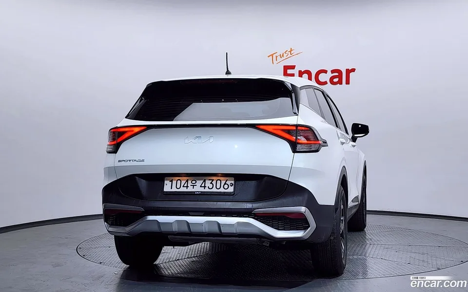 Kia Sportage 1.6 2WD 2022 — миниатюра 4