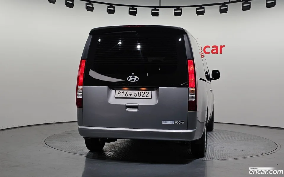 Hyundai Staria 5 2024 — миниатюра 4