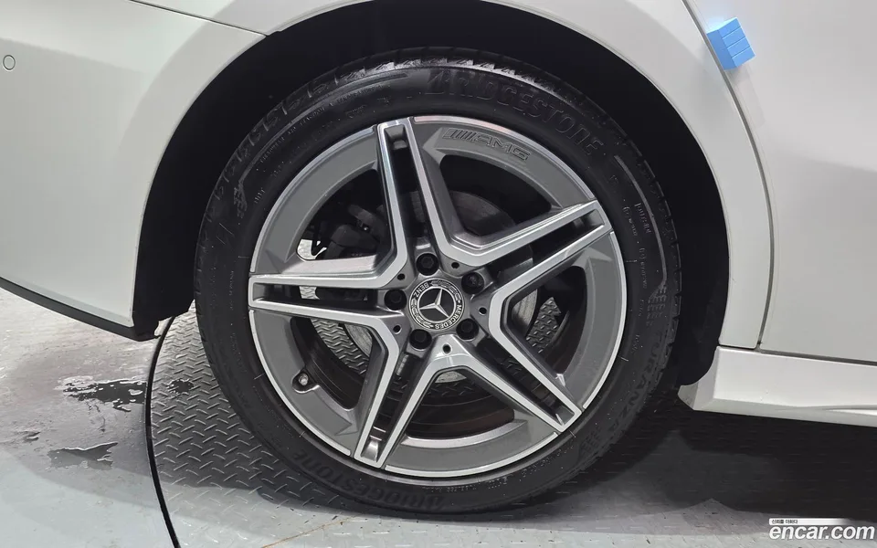 Mercedes-Benz A-Class A250 4MATIC 2023 — миниатюра 5