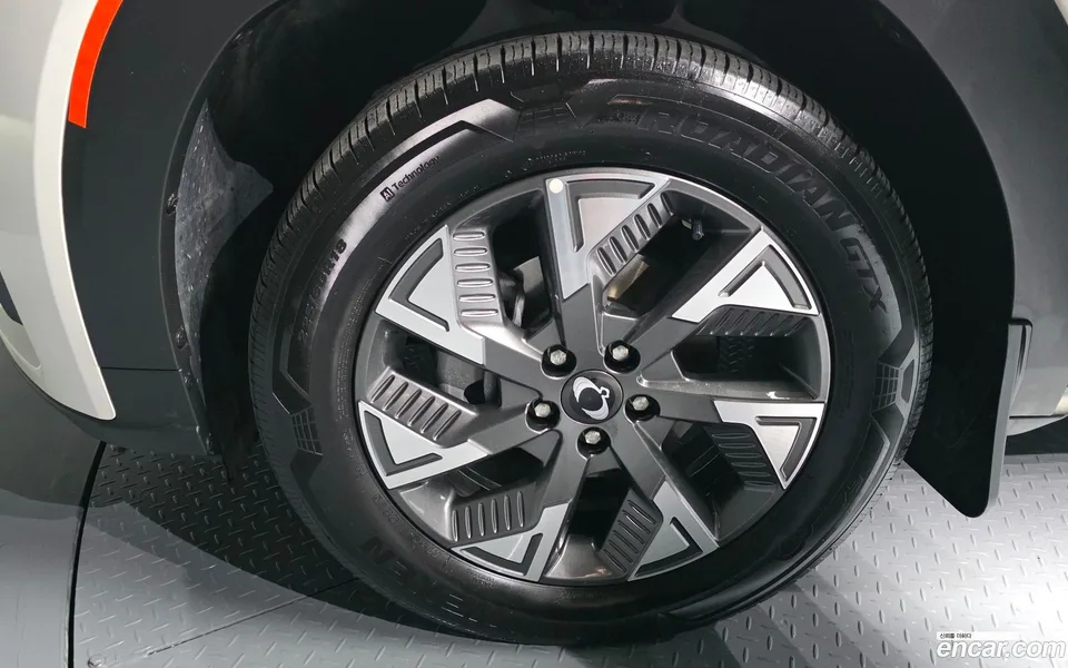 KG Mobility Torres EVX E7 2023 — миниатюра 2