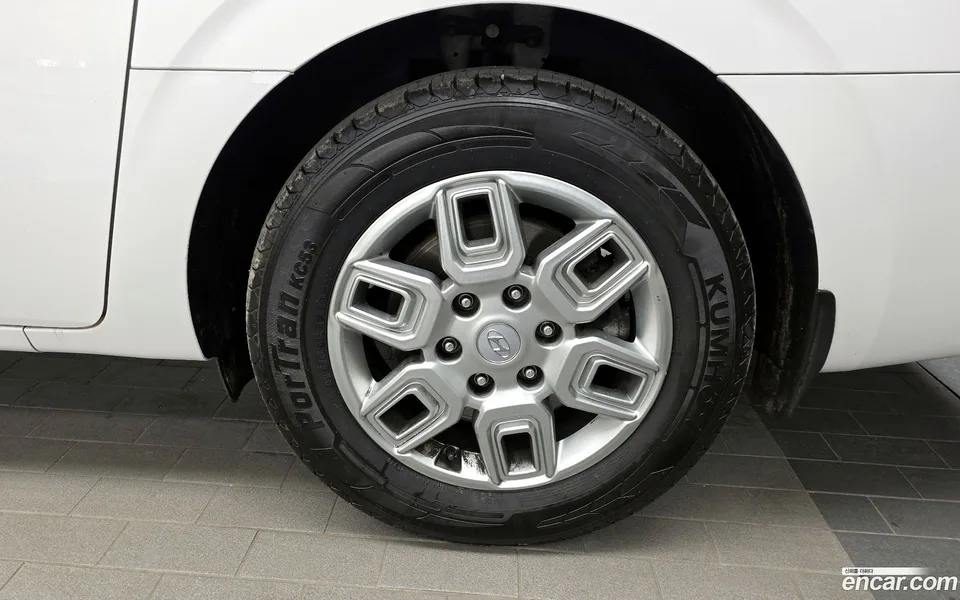 Hyundai Staria 9 2024 — миниатюра 5
