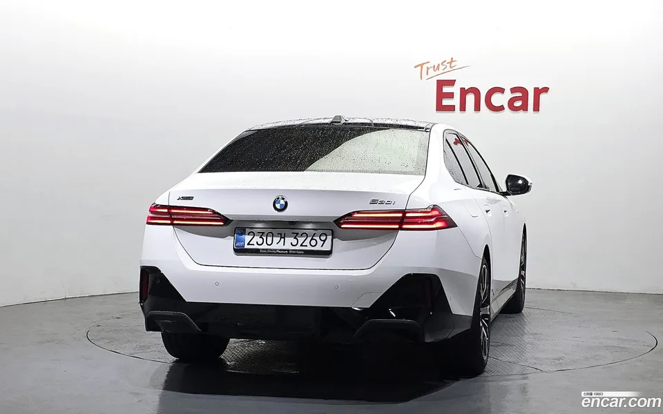 BMW 5 Series 530i xDrive M 2025 — миниатюра 4
