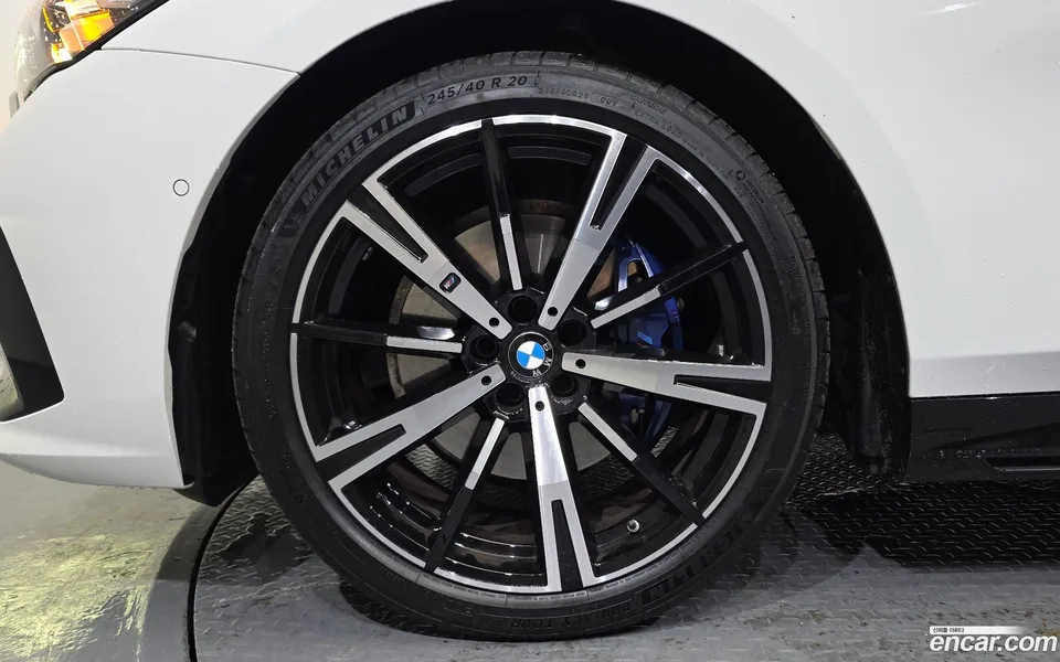 BMW 5 Series 530i xDrive M 2025 — миниатюра 5