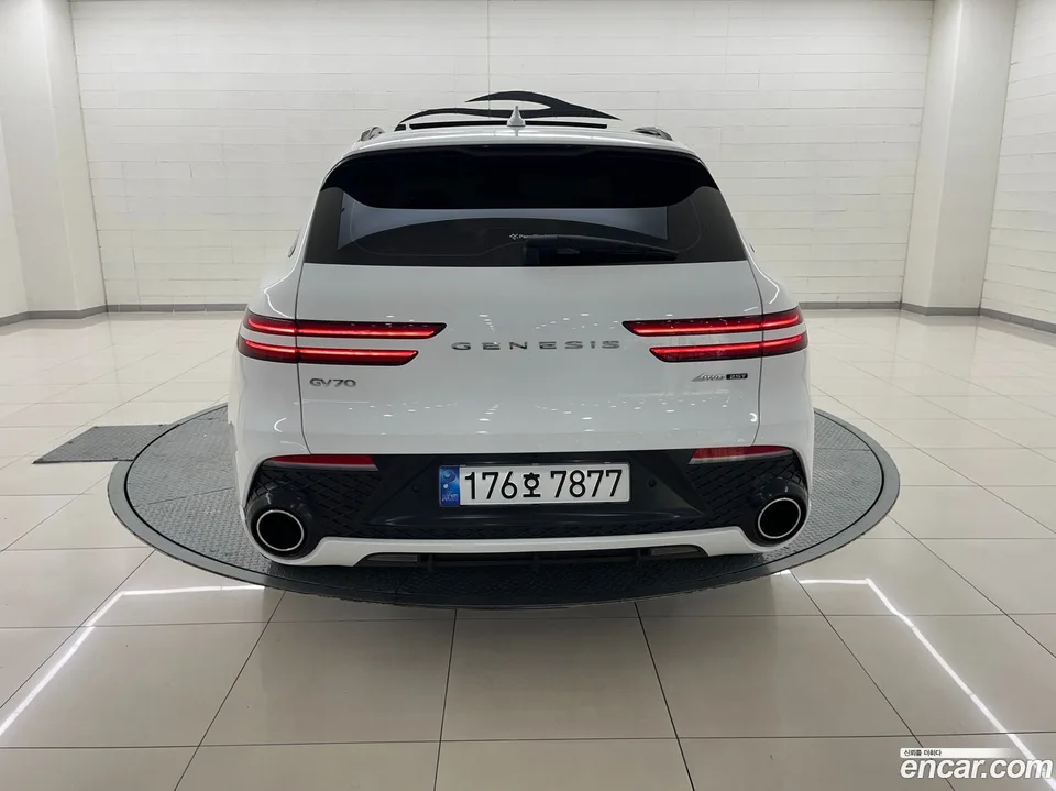Genesis GV70 2.5T AWD 2022 — миниатюра 3