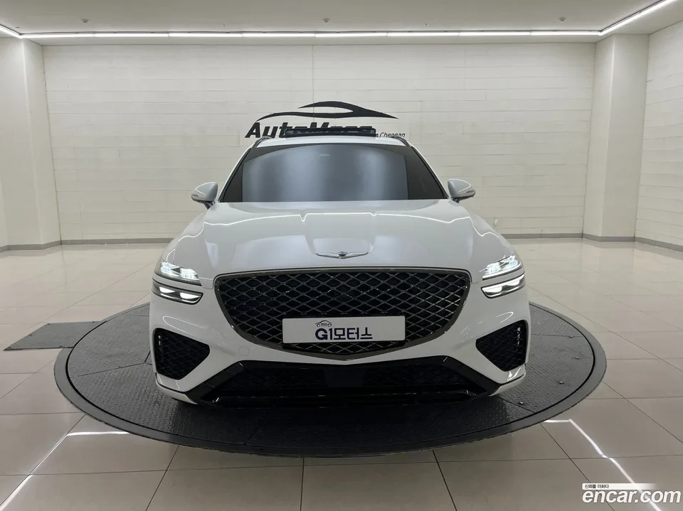 Genesis GV70 2.5T AWD 2022 — фото 1, купить с доставкой в Москву