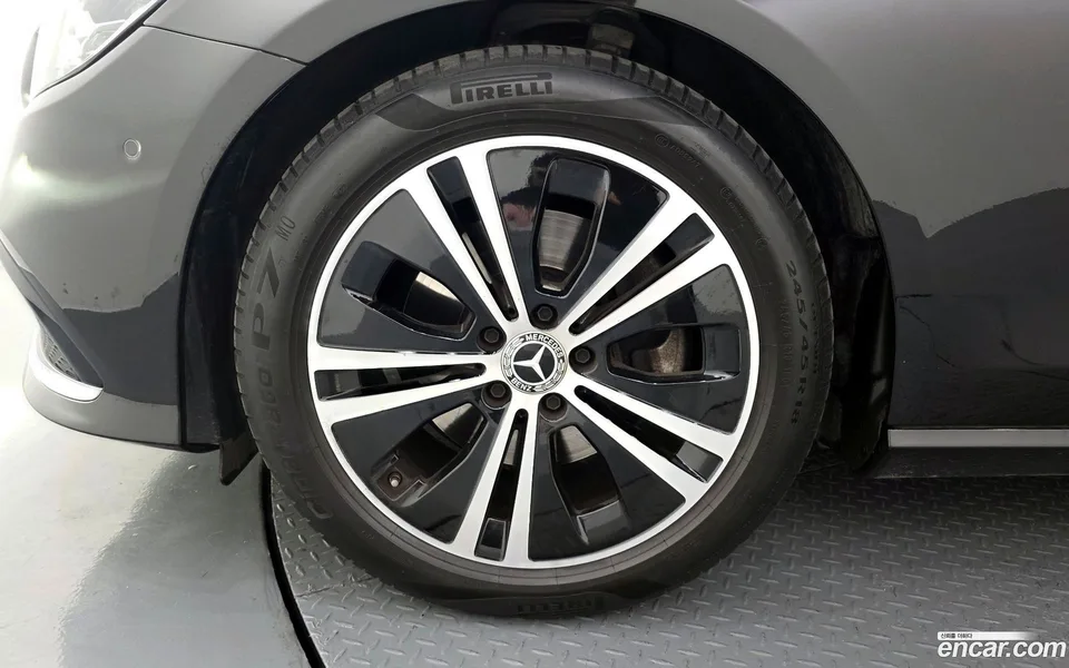 Mercedes-Benz E-Class E250 2022 — миниатюра 2