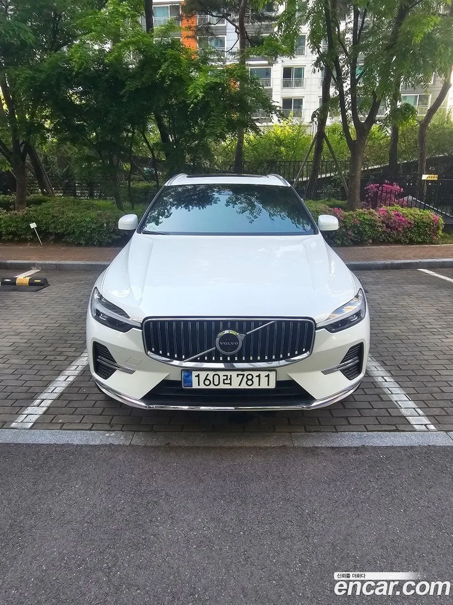 Volvo XC60 B5 2024 — фото 1, купить с доставкой в Москву