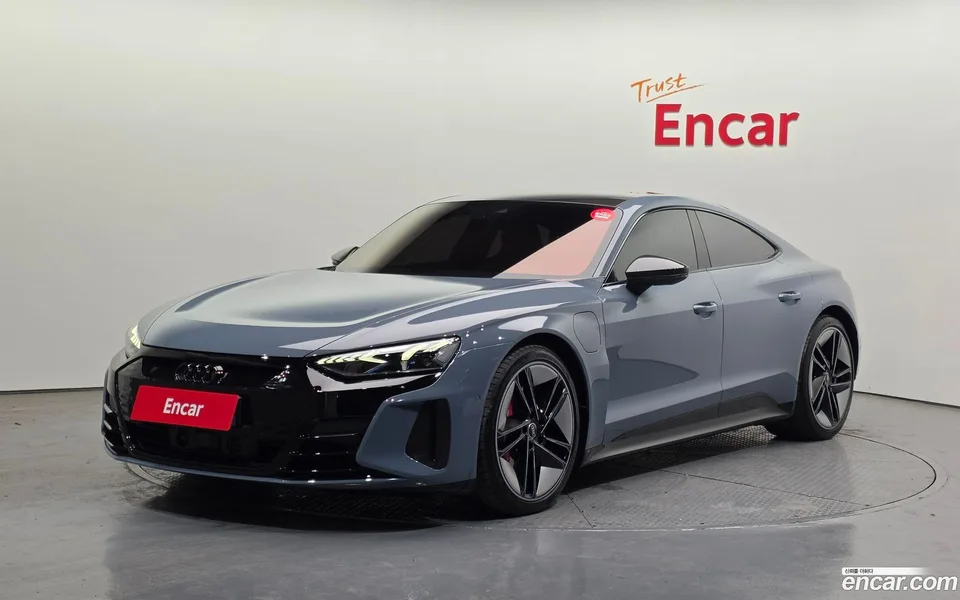 Audi RS e-tron GT GT RS 2023 — фото 1, купить с доставкой в Москву