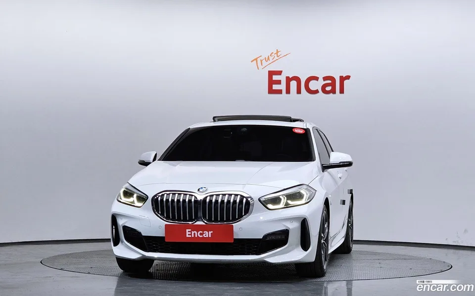 BMW 1 Series 120i M 2022 — миниатюра 3