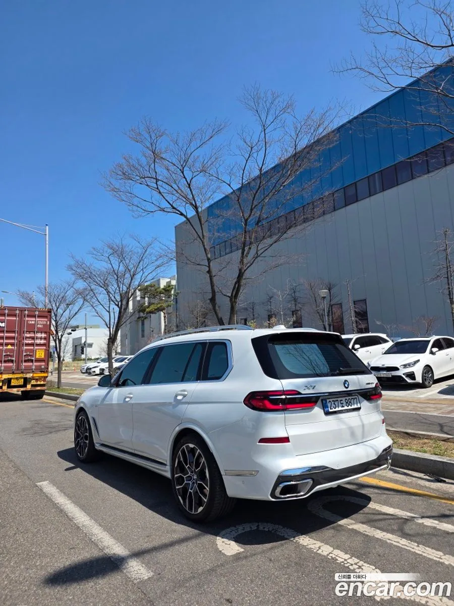 BMW X7 xDrive 40d M 7 2025 — миниатюра 2
