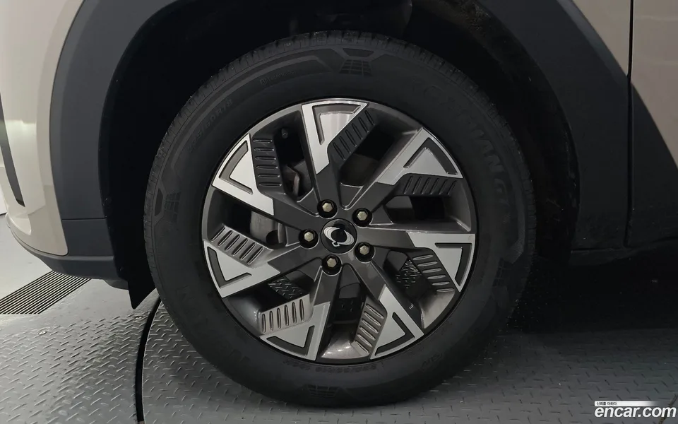 KG Mobility Torres EVX E7 2023 — миниатюра 5