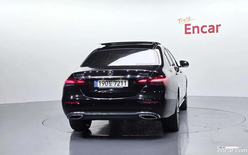 Mercedes-Benz E-Class E450 4MATIC 2022 — миниатюра 4