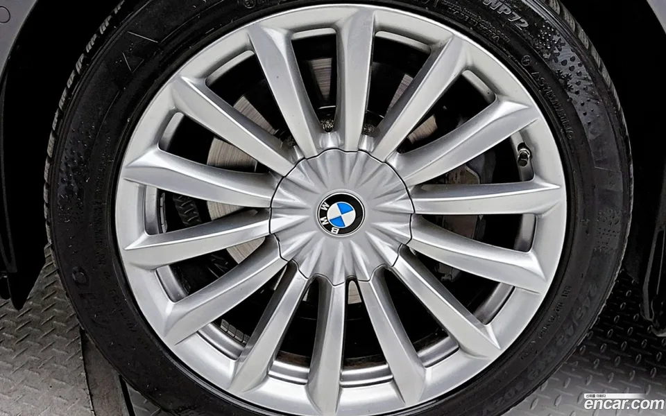 BMW 6 Series GT 630i xDrive 2022 — миниатюра 2