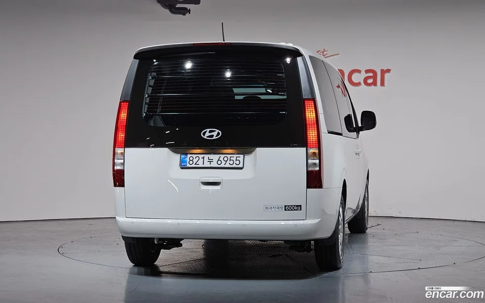 Hyundai Staria HEV 1.6 5 2025 — миниатюра 4