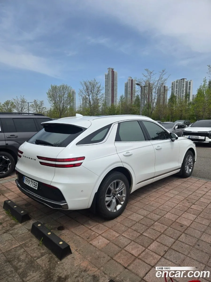 Genesis GV70 2.5T 2WD 2024 — миниатюра 4