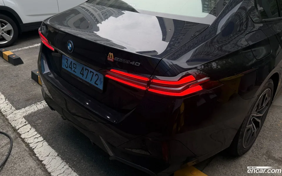 BMW i5 eDrive 40 M 2024 — фото 1, купить с доставкой в Москву