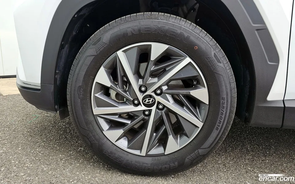 Hyundai Tucson 1.6 2WD 2022 — миниатюра 2