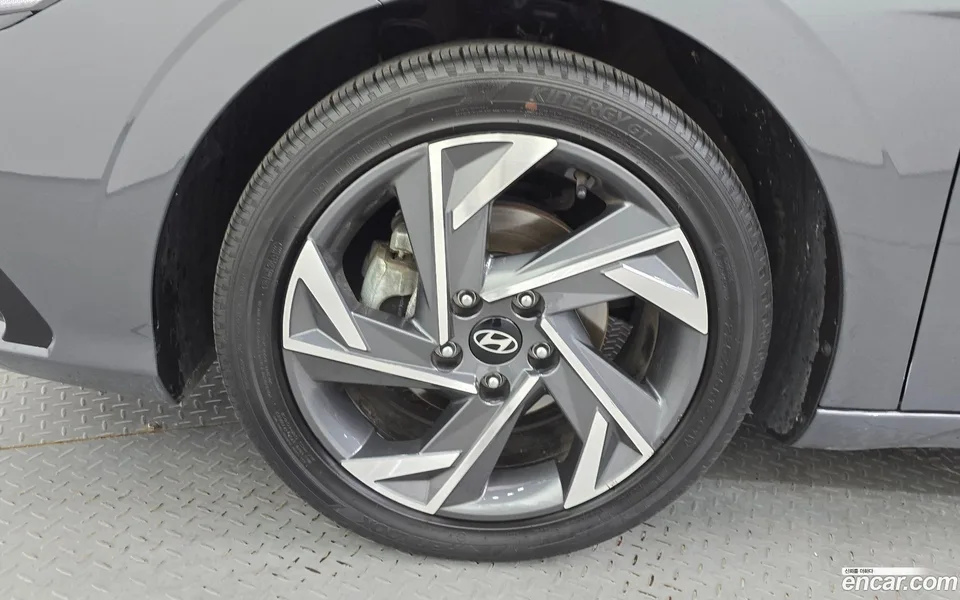 Hyundai Avante CN7 1.6 2023 — миниатюра 2