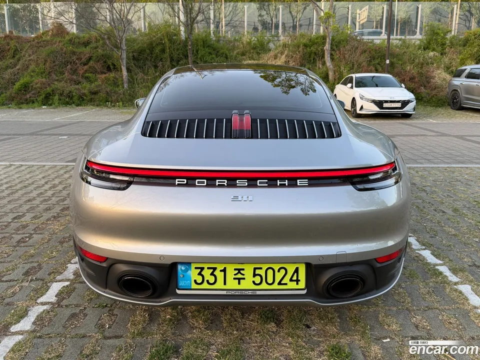 Porsche 911 (992) 4 2024 — миниатюра 2