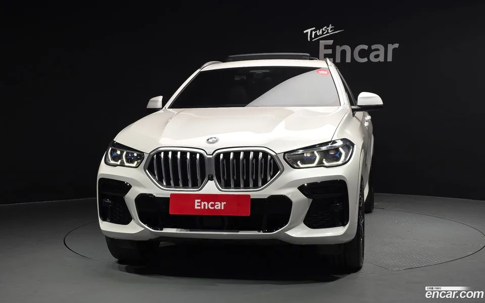 BMW X6 xDrive40i M 2022 — миниатюра 3