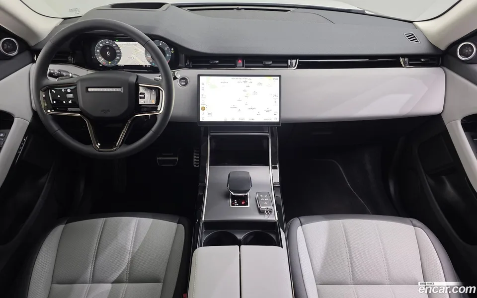 Land Rover Range Rover Evoque P250 SE 2025 — миниатюра 4
