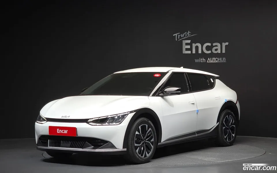 Kia EV6 2022 — фото 1, купить с доставкой в Москву