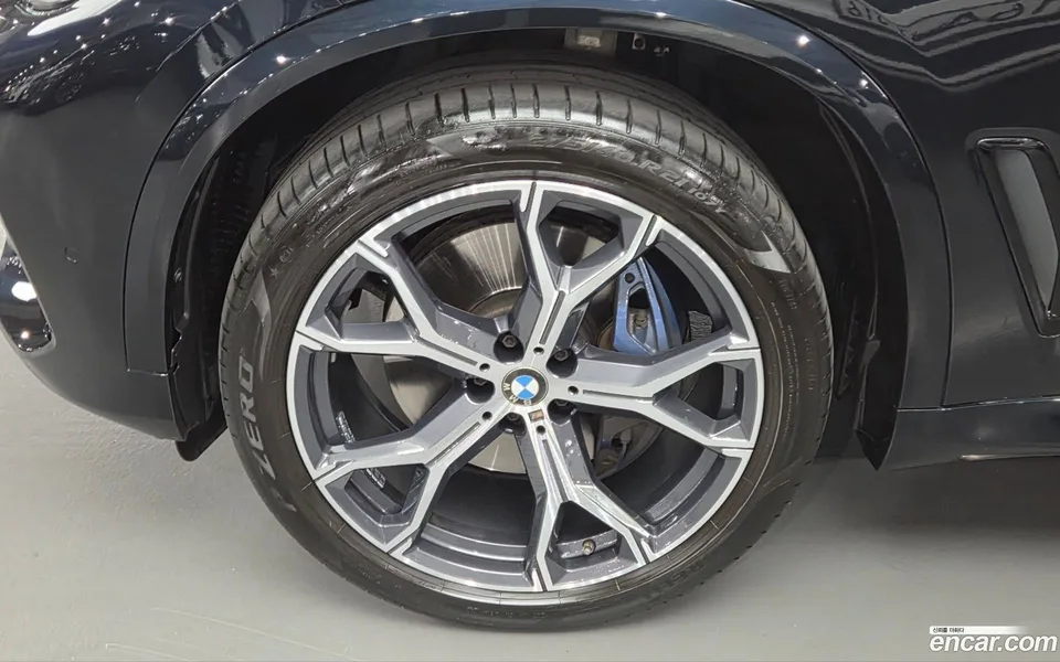 BMW X5 xDrive 40i M 2022 — миниатюра 5