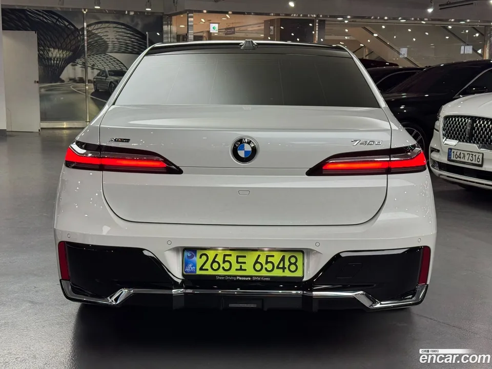 BMW 7 Series 740d xDrive M 2025 — миниатюра 4