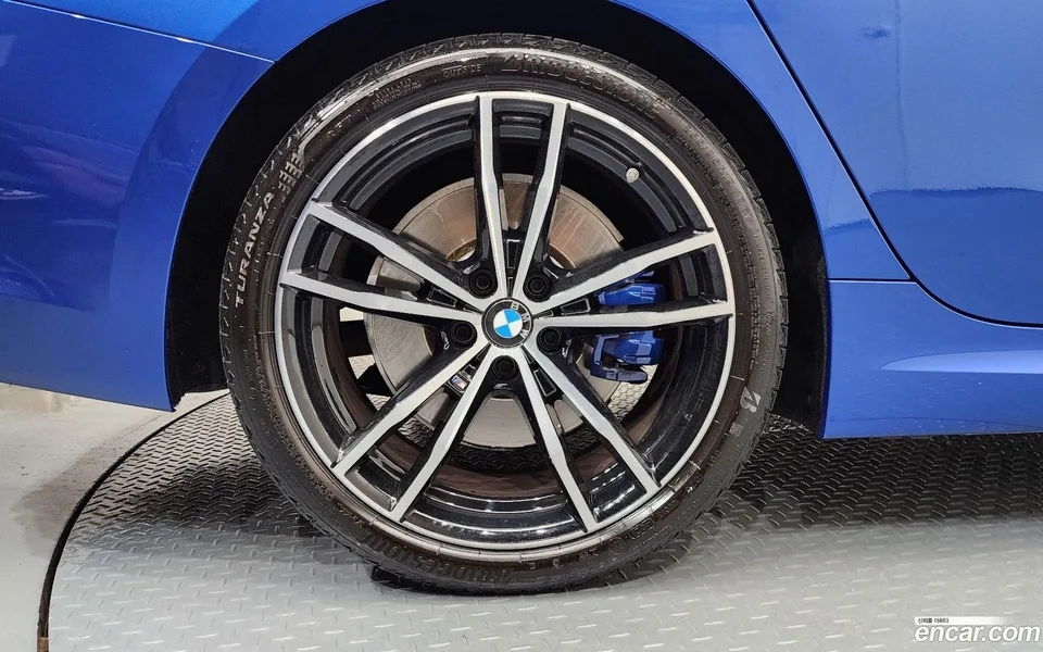 BMW 3 Series 320d M 2022 — миниатюра 2
