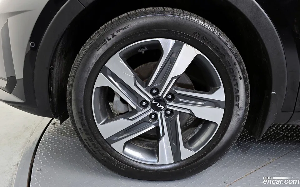 Kia Sorento HEV 1.6 2WD 2023 — миниатюра 2