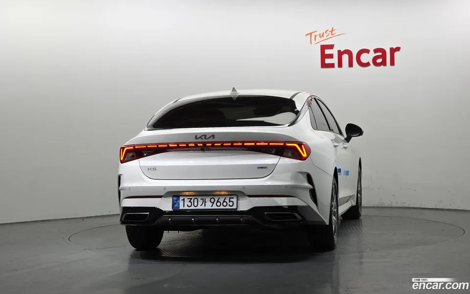Kia K5 Hybrid 2023 — миниатюра 4