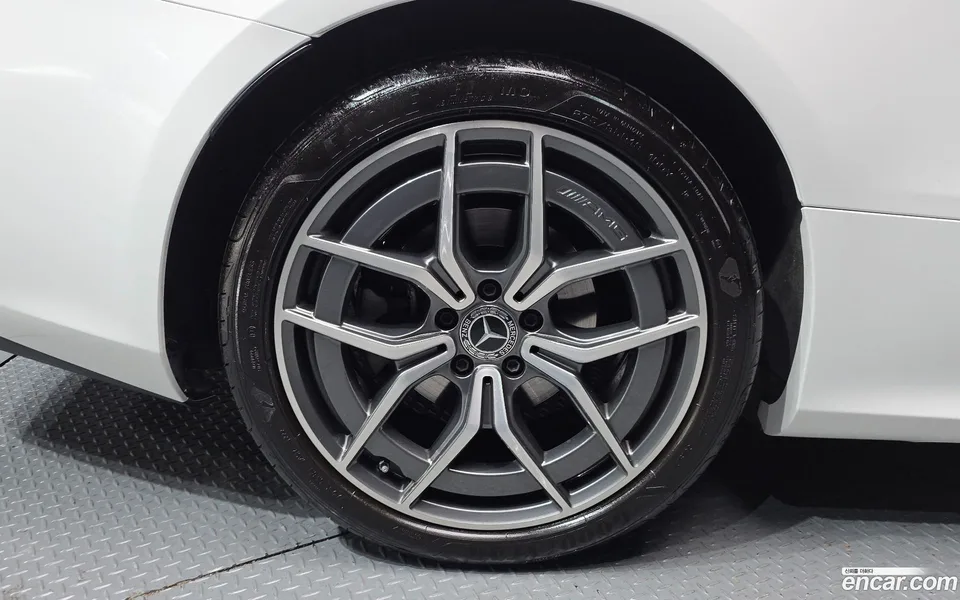 Mercedes-Benz E-Class E300d 4MATIC 2023 — миниатюра 2