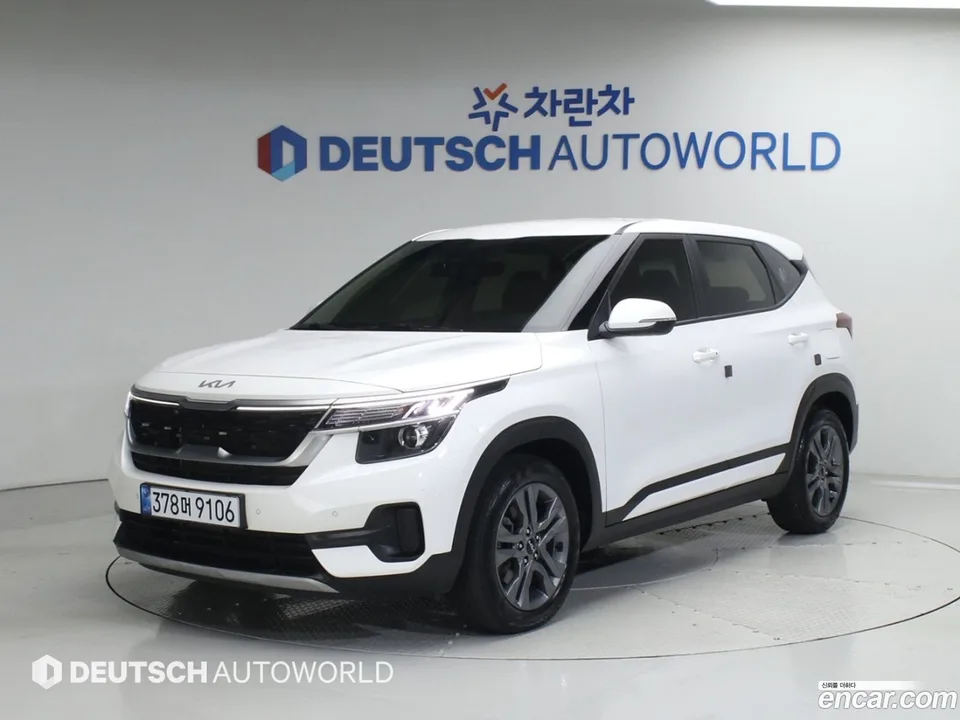 Kia Seltos 1.6 2WD 2022 — фото 1, купить с доставкой в Москву