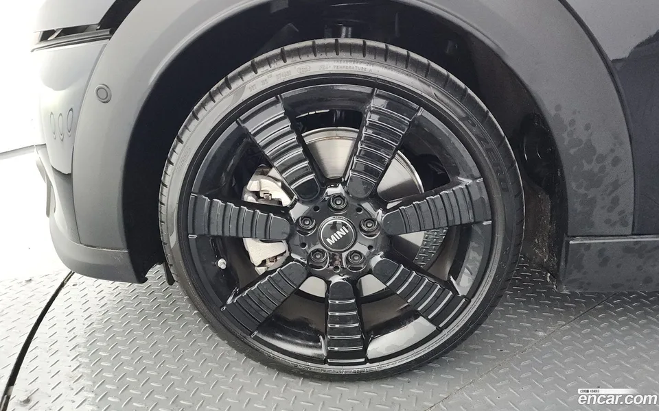 MINI Cooper S 5 2023 — миниатюра 5