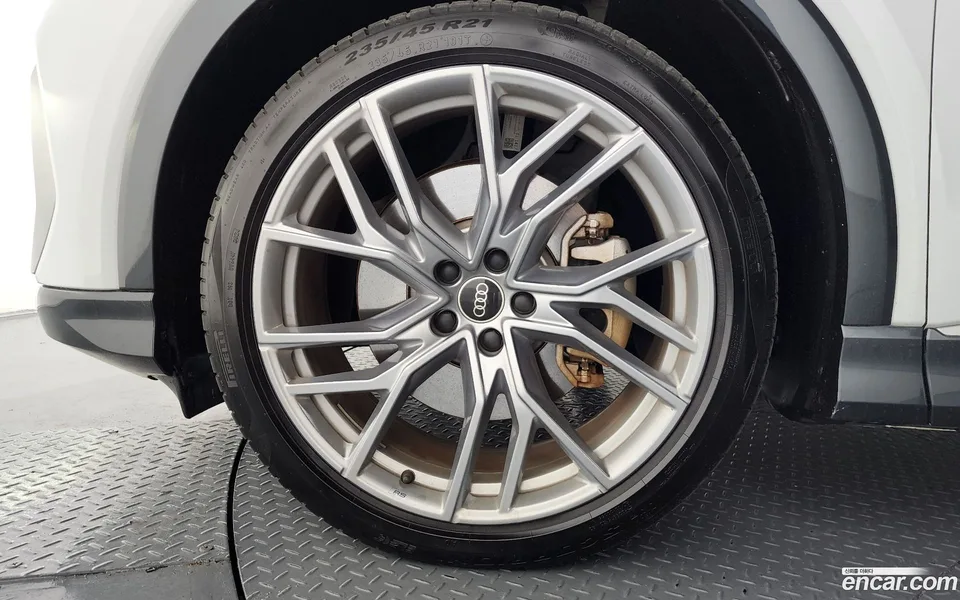 Audi Q4 e-tron 45 2025 — миниатюра 2